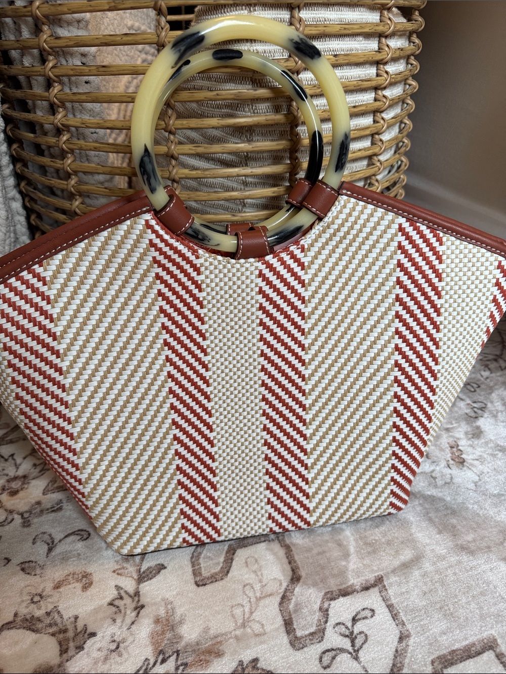 Stella & Dot Summer Days Woven Straw Tote with Red Stripe and Tortoiseshell Ring